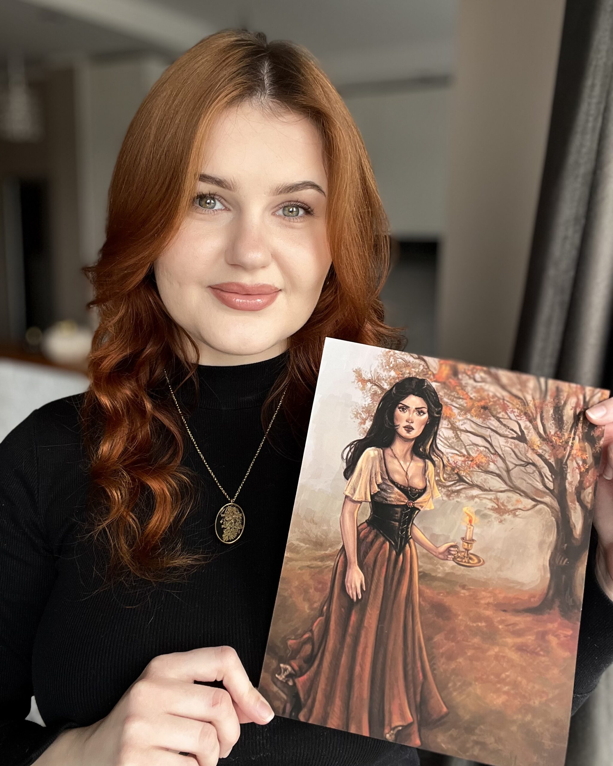Martyna Gzella trzymająca swój wydruk fine art