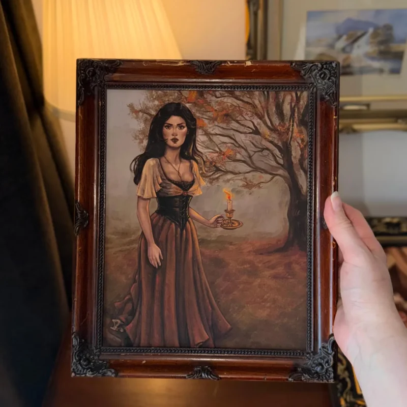 Mglista ilustracja oprawiona w drewnianą ramę vintage