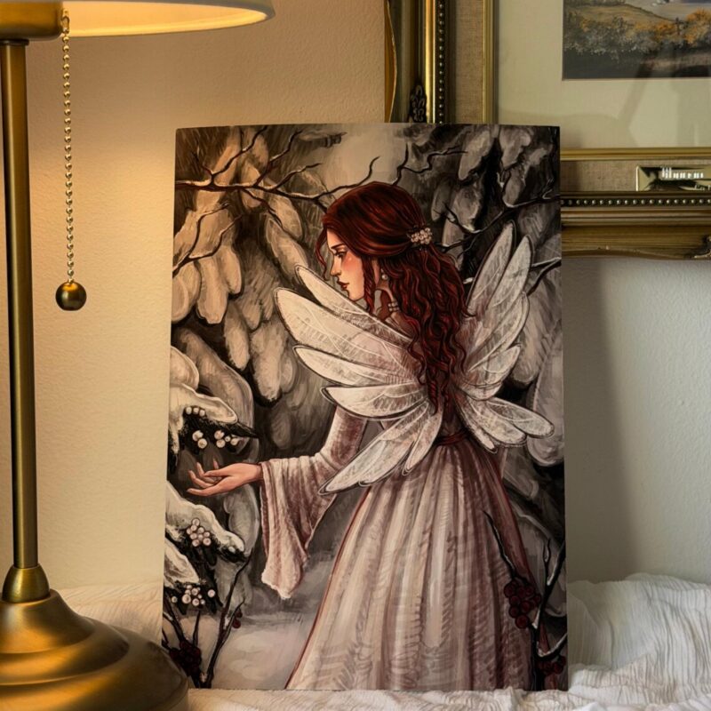 Wydruk fine art z zimową wróżką i ośnieżonym lasem