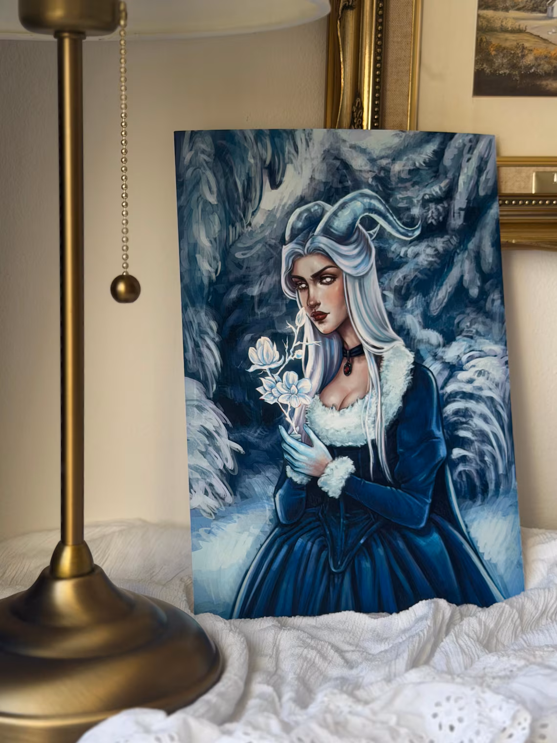 Zimowy plakat artystyczny w stylu dark fantasy - obrazek 2